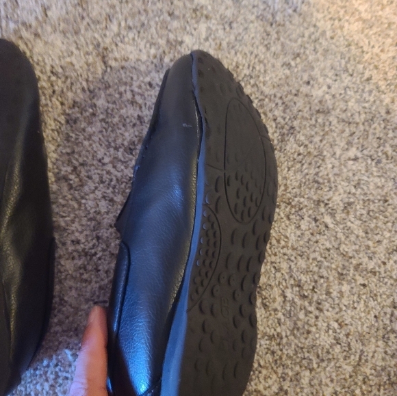 Children's Place brown boys slip on dress shoes - Picture 4 of 7